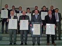 Überreichung der UNESCO-Welterbe-Urkunde an die Bürgermeister der Fundgemeinden in Baden-Württemberg