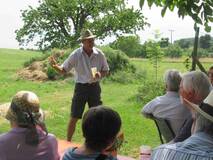 Welterbe-Wanderung mit Erläuterungen von Dr. Martin Mainberger auf Höhe Litzelstetten-Krähenhorn