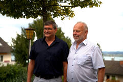 Hermann Leiz, Ortsvorsteher von Liggeringen (rechts) und Lorenz Thum, Ortsvorsteher von Markelfingen